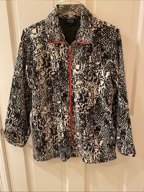 Toofan Woman’s Black & White Abstract Cotton Knit Jacket • Red Front Zipper
